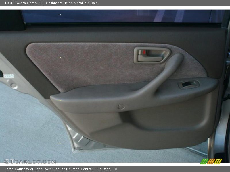 Cashmere Beige Metallic / Oak 1998 Toyota Camry LE