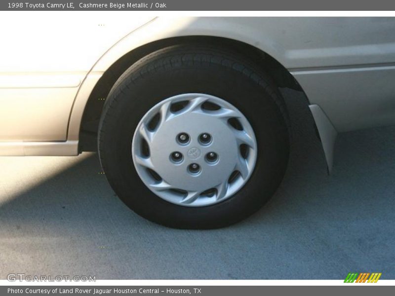 Cashmere Beige Metallic / Oak 1998 Toyota Camry LE