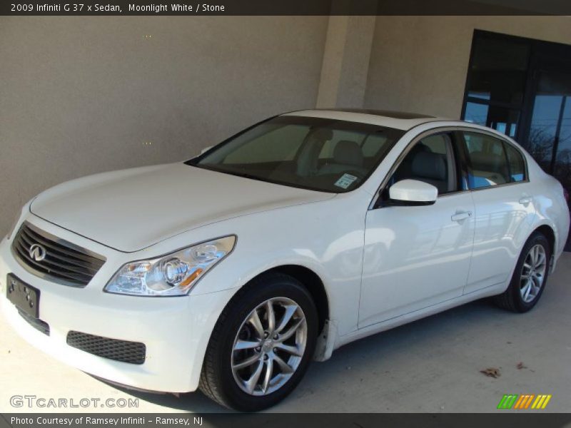 Moonlight White / Stone 2009 Infiniti G 37 x Sedan
