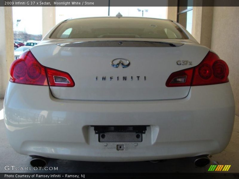 Moonlight White / Stone 2009 Infiniti G 37 x Sedan