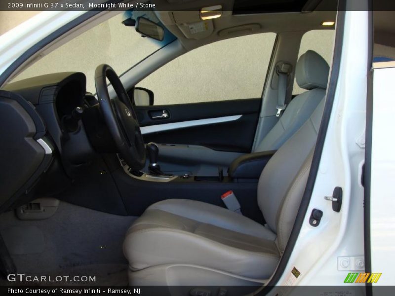 Moonlight White / Stone 2009 Infiniti G 37 x Sedan
