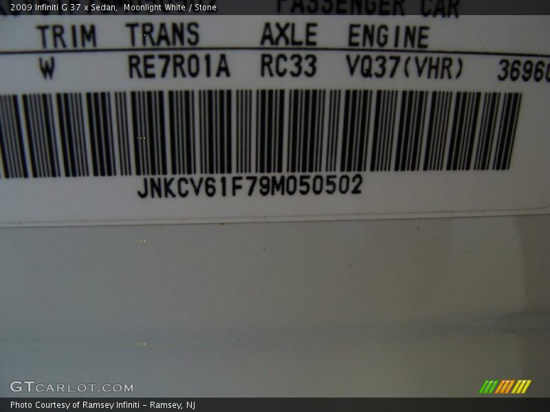 Moonlight White / Stone 2009 Infiniti G 37 x Sedan
