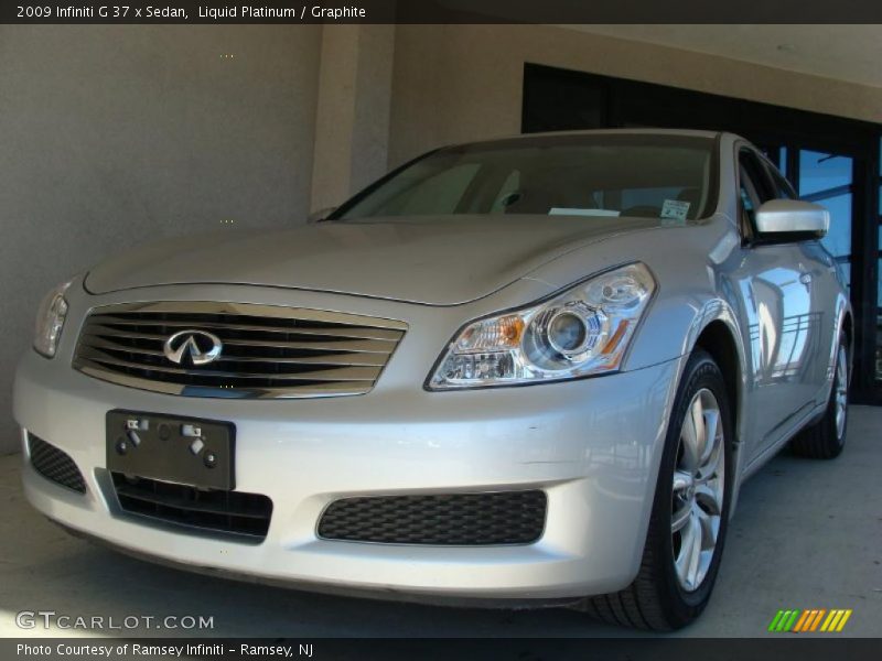 Liquid Platinum / Graphite 2009 Infiniti G 37 x Sedan