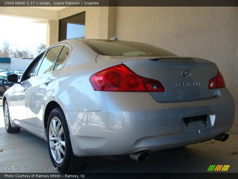 Liquid Platinum / Graphite 2009 Infiniti G 37 x Sedan