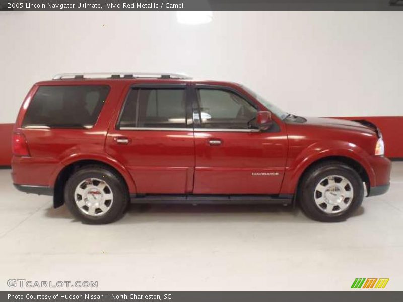 Vivid Red Metallic / Camel 2005 Lincoln Navigator Ultimate
