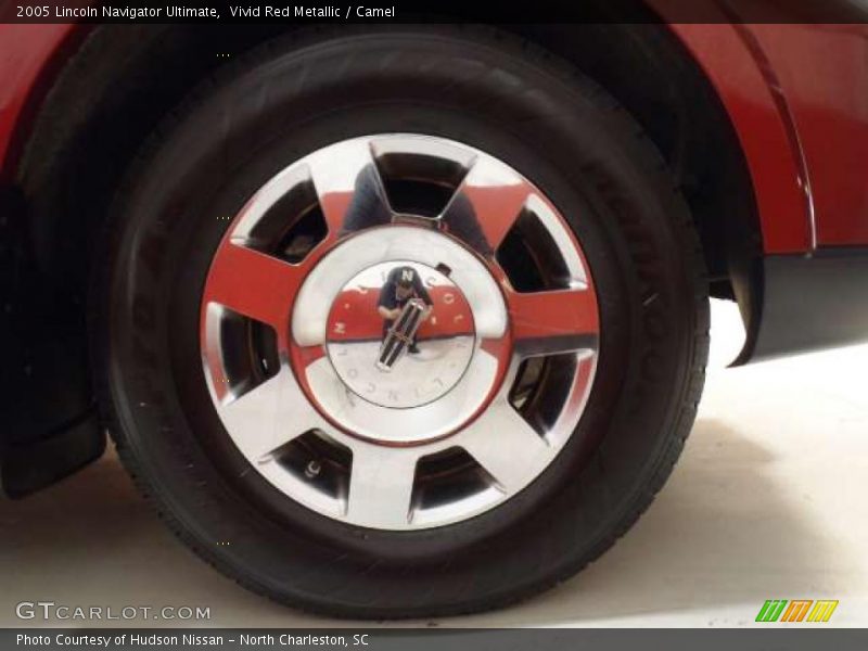Vivid Red Metallic / Camel 2005 Lincoln Navigator Ultimate