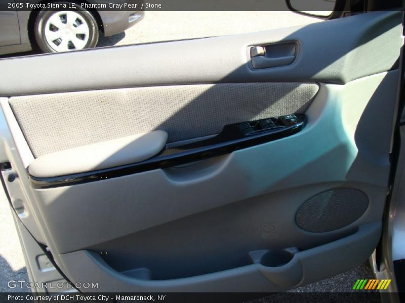 Phantom Gray Pearl / Stone 2005 Toyota Sienna LE