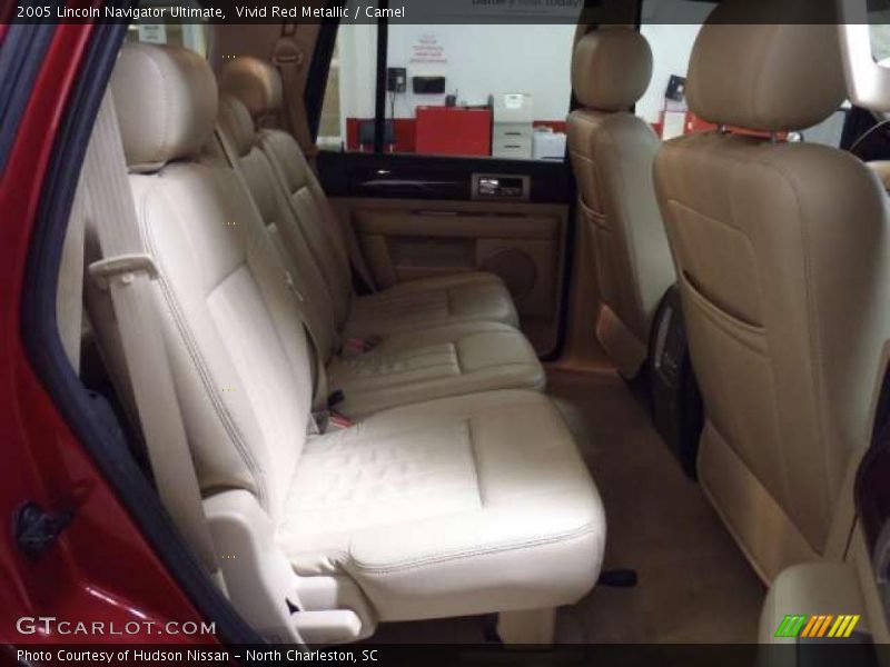 Vivid Red Metallic / Camel 2005 Lincoln Navigator Ultimate