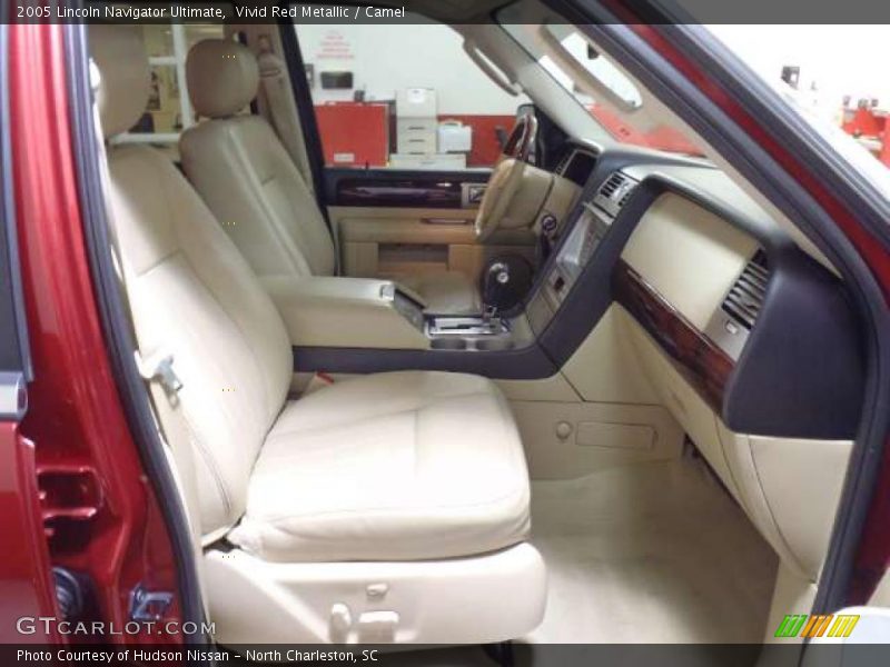 Vivid Red Metallic / Camel 2005 Lincoln Navigator Ultimate