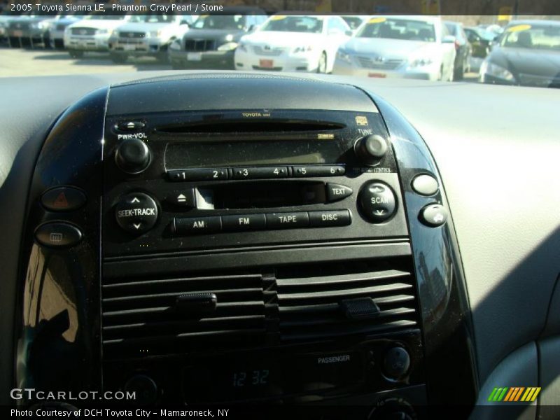 Phantom Gray Pearl / Stone 2005 Toyota Sienna LE