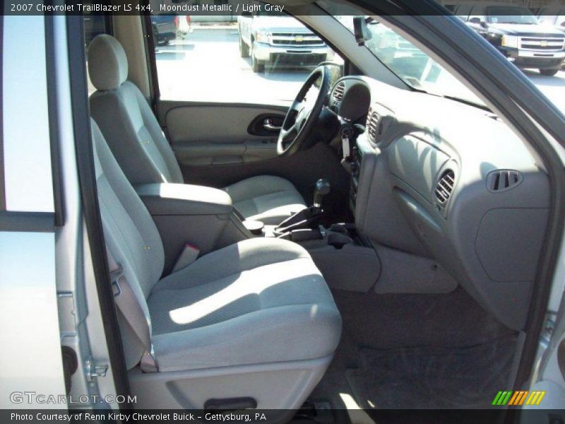 Moondust Metallic / Light Gray 2007 Chevrolet TrailBlazer LS 4x4