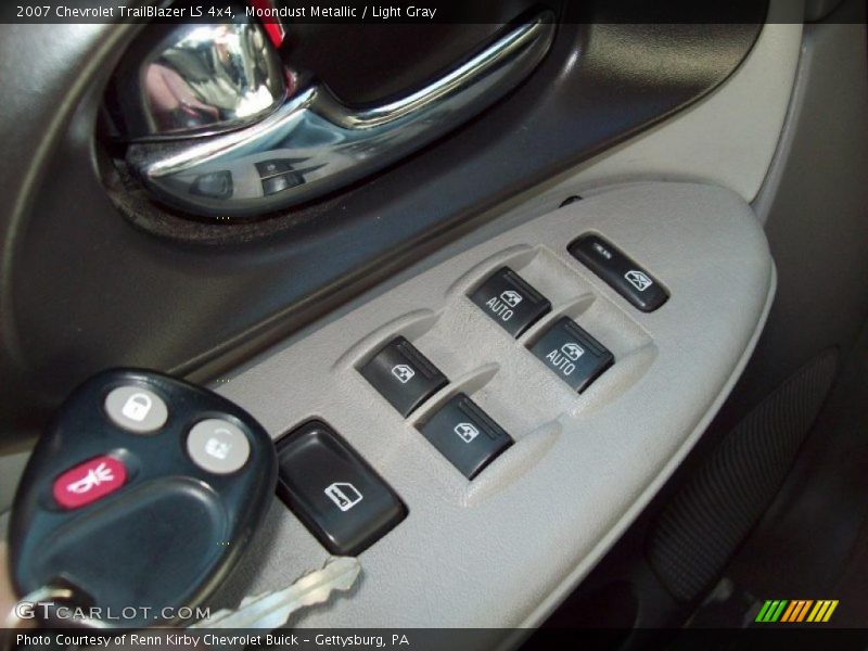 Moondust Metallic / Light Gray 2007 Chevrolet TrailBlazer LS 4x4