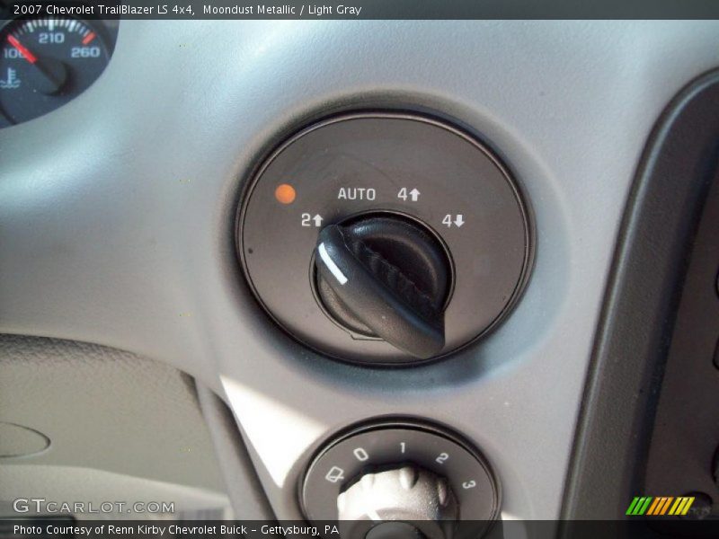 Moondust Metallic / Light Gray 2007 Chevrolet TrailBlazer LS 4x4