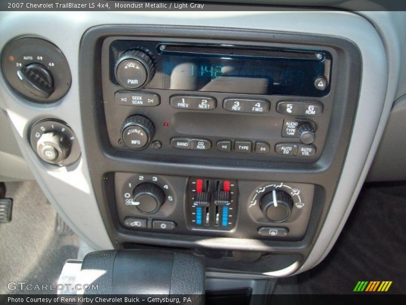 Moondust Metallic / Light Gray 2007 Chevrolet TrailBlazer LS 4x4