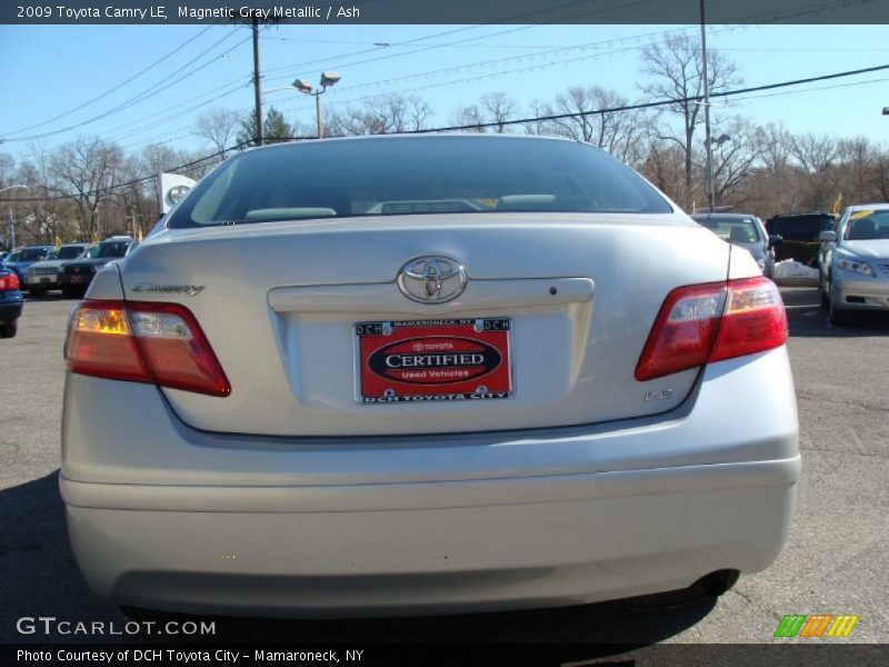 Magnetic Gray Metallic / Ash 2009 Toyota Camry LE