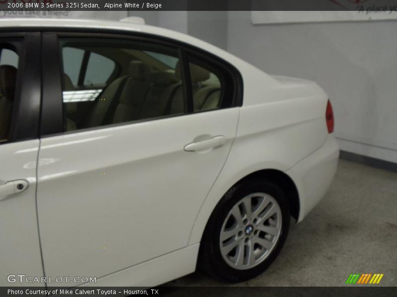 Alpine White / Beige 2006 BMW 3 Series 325i Sedan