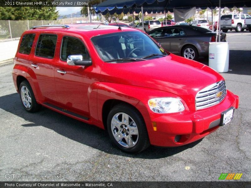 Front 3/4 View of 2011 HHR LT