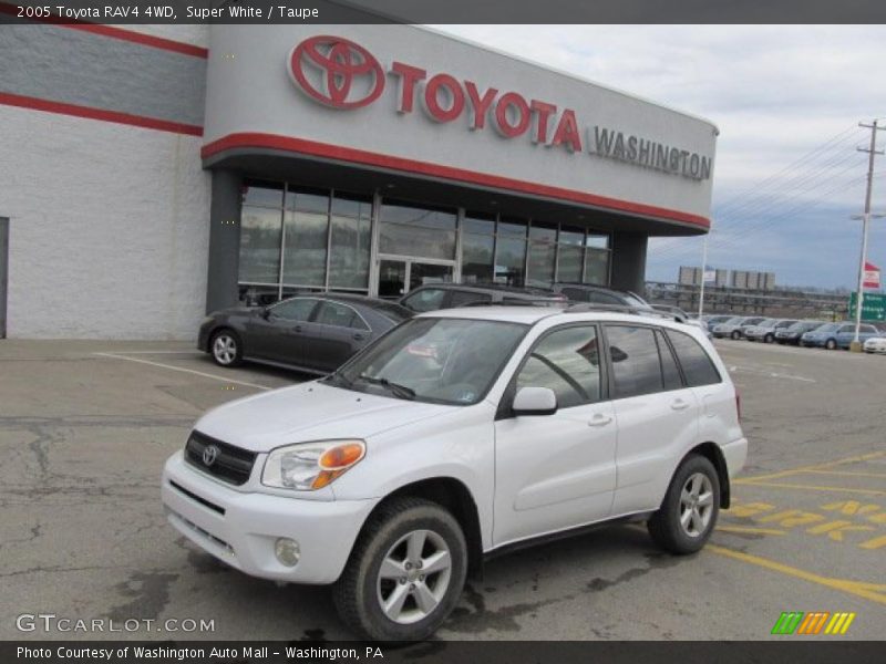 Super White / Taupe 2005 Toyota RAV4 4WD