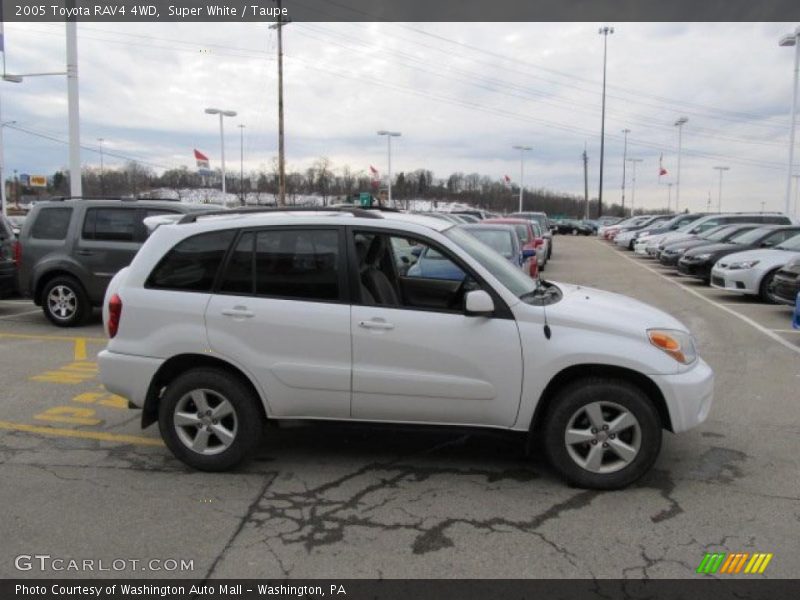 Super White / Taupe 2005 Toyota RAV4 4WD