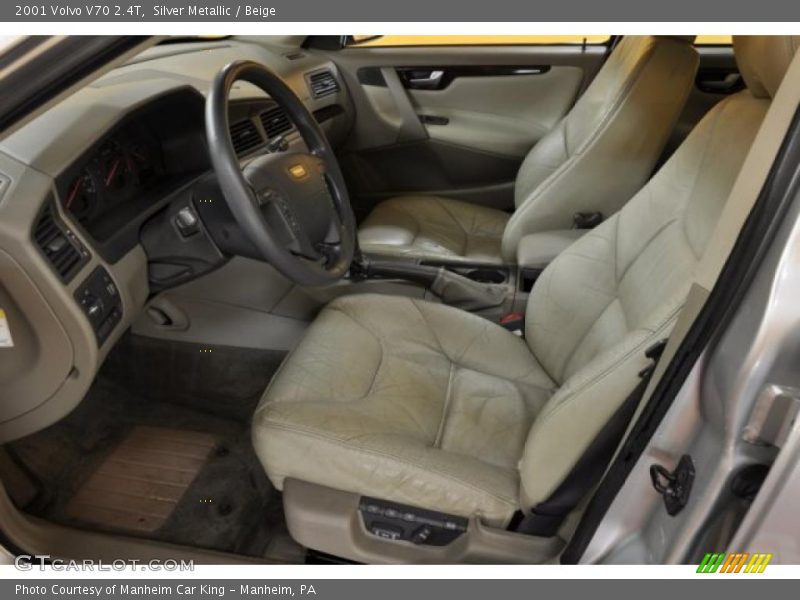 Silver Metallic / Beige 2001 Volvo V70 2.4T
