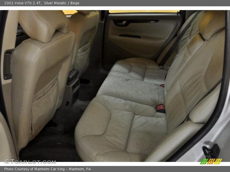 Silver Metallic / Beige 2001 Volvo V70 2.4T