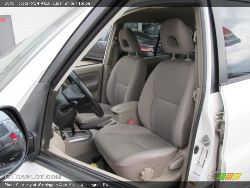 Super White / Taupe 2005 Toyota RAV4 4WD