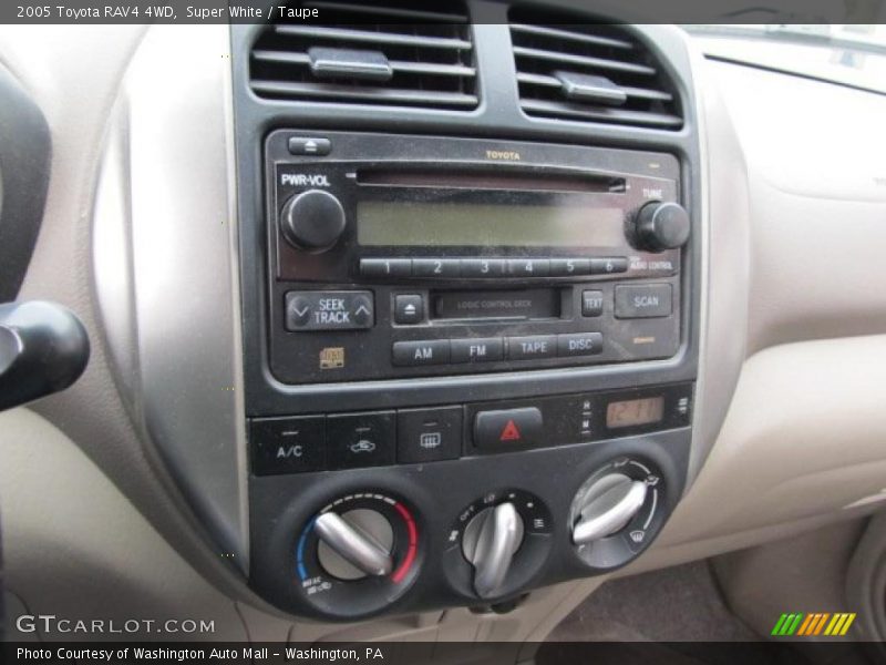 Super White / Taupe 2005 Toyota RAV4 4WD