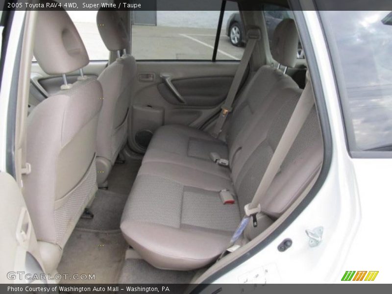 Super White / Taupe 2005 Toyota RAV4 4WD