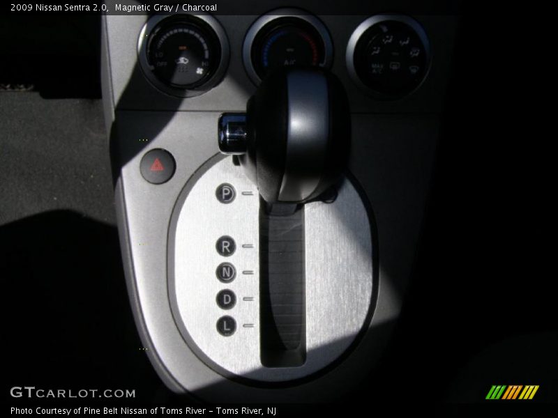 Magnetic Gray / Charcoal 2009 Nissan Sentra 2.0