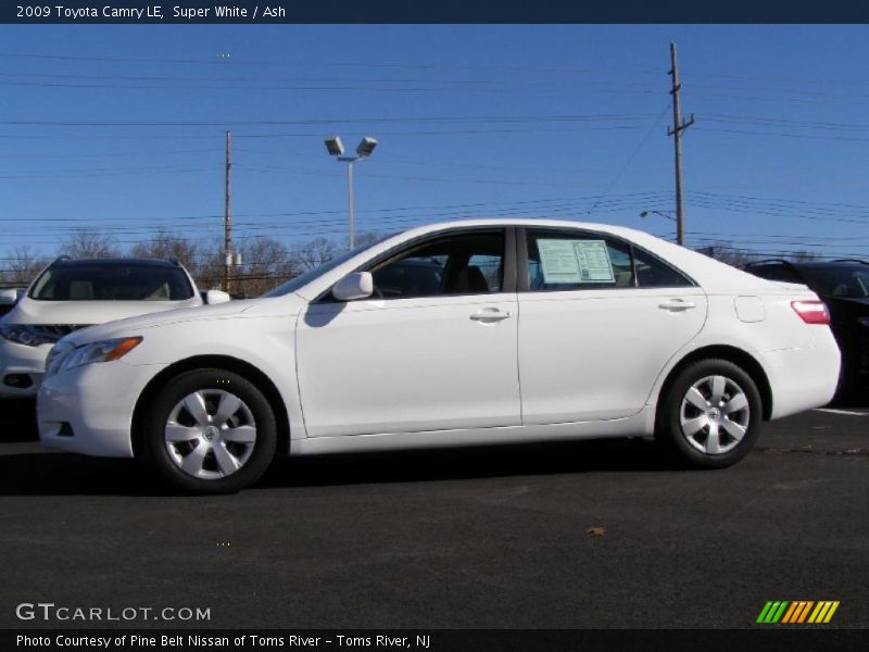 Super White / Ash 2009 Toyota Camry LE