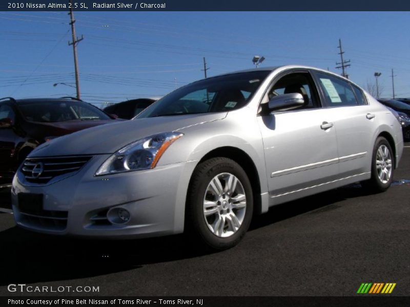 Radiant Silver / Charcoal 2010 Nissan Altima 2.5 SL