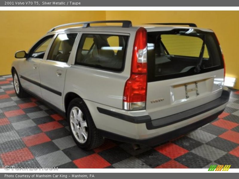 Silver Metallic / Taupe 2001 Volvo V70 T5