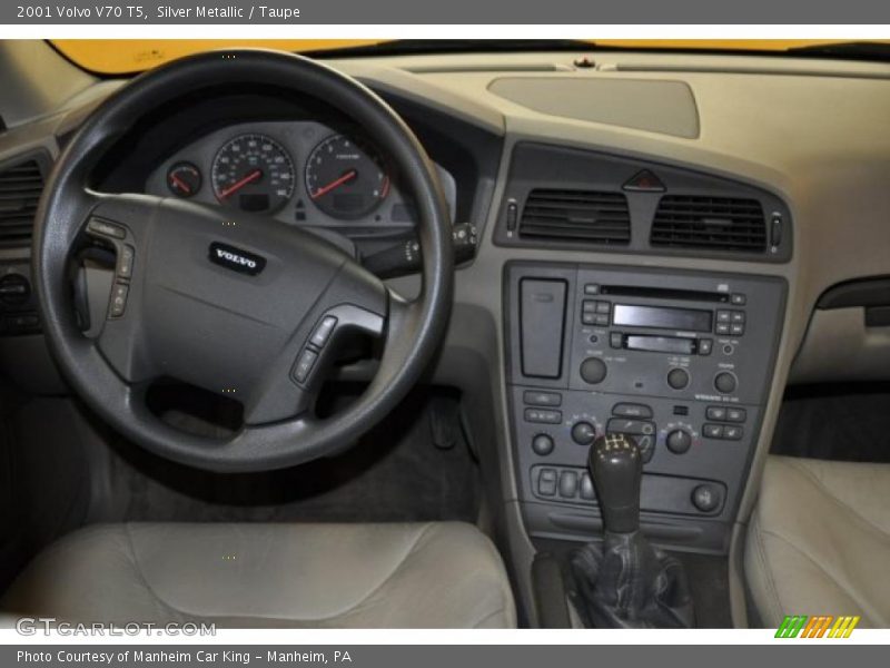 Silver Metallic / Taupe 2001 Volvo V70 T5