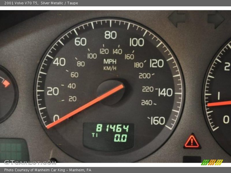 Silver Metallic / Taupe 2001 Volvo V70 T5