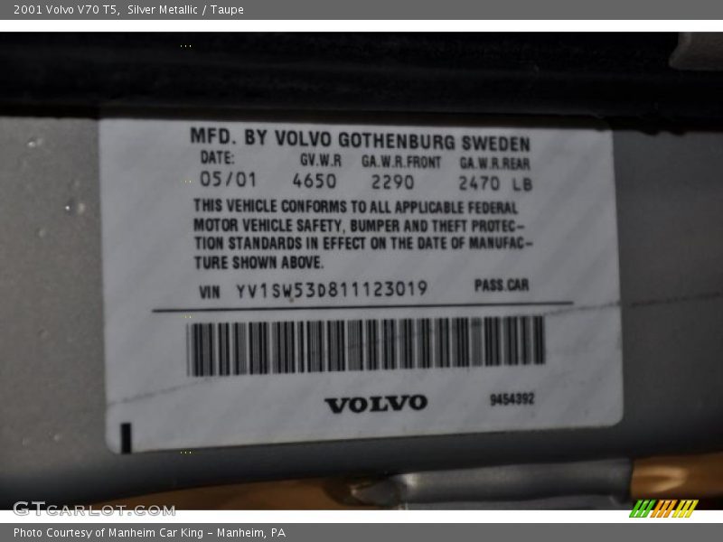 Silver Metallic / Taupe 2001 Volvo V70 T5