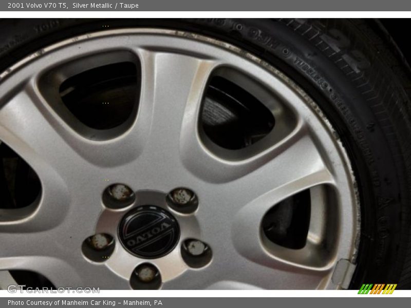 Silver Metallic / Taupe 2001 Volvo V70 T5