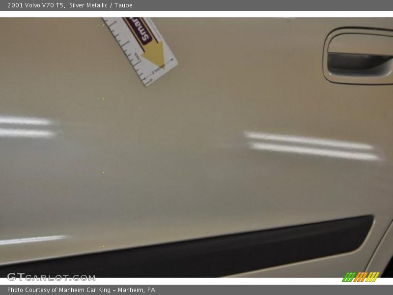 Silver Metallic / Taupe 2001 Volvo V70 T5