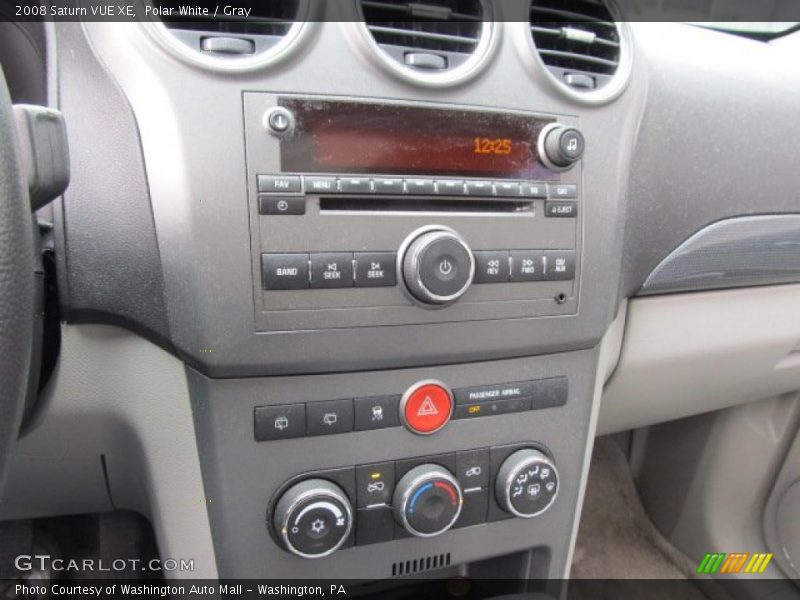 Polar White / Gray 2008 Saturn VUE XE