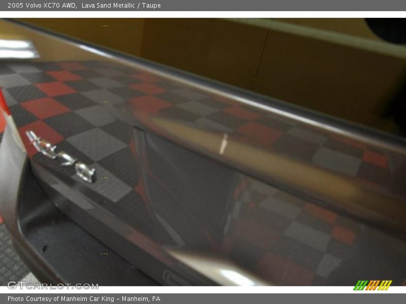 Lava Sand Metallic / Taupe 2005 Volvo XC70 AWD