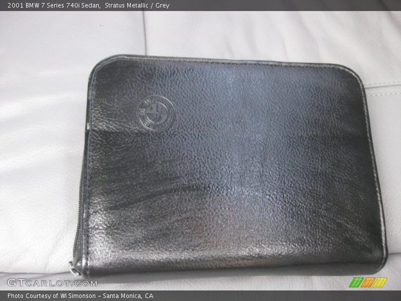 Stratus Metallic / Grey 2001 BMW 7 Series 740i Sedan