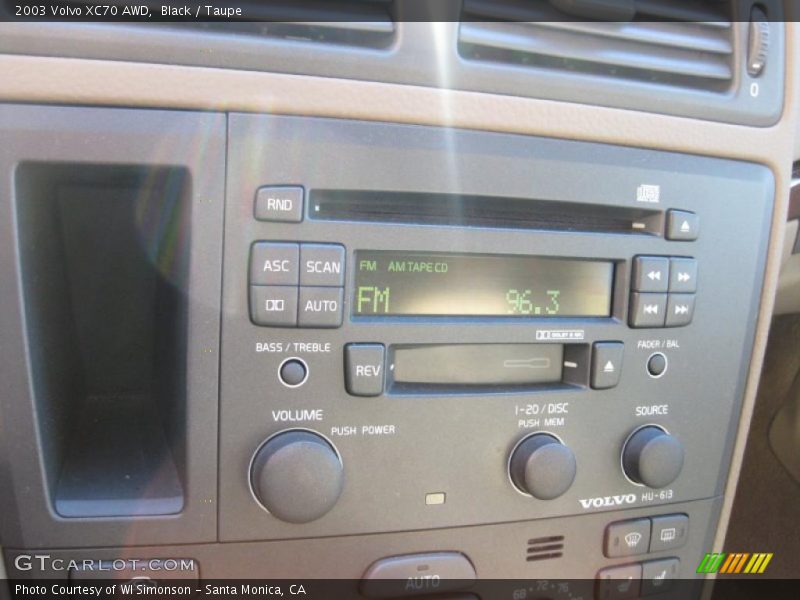 Black / Taupe 2003 Volvo XC70 AWD