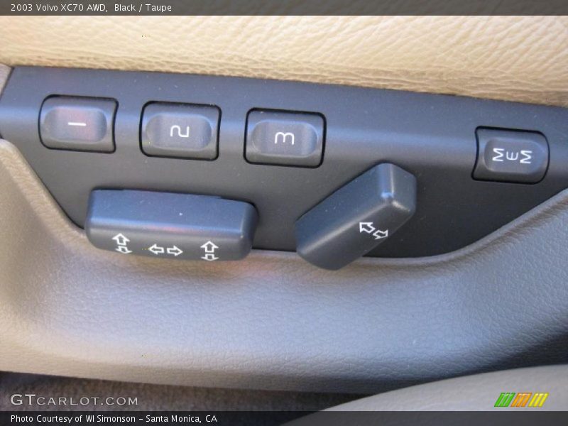 Black / Taupe 2003 Volvo XC70 AWD