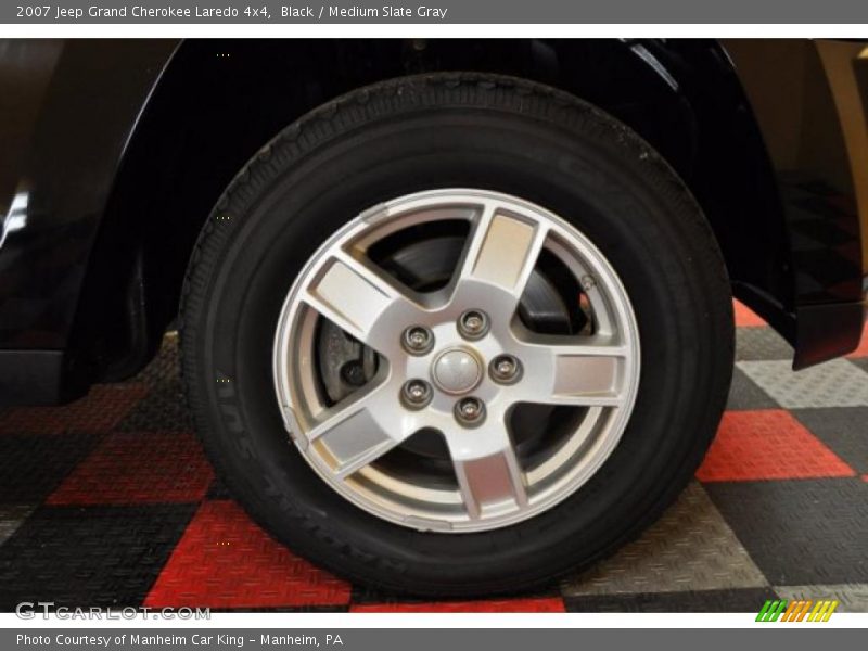 Black / Medium Slate Gray 2007 Jeep Grand Cherokee Laredo 4x4