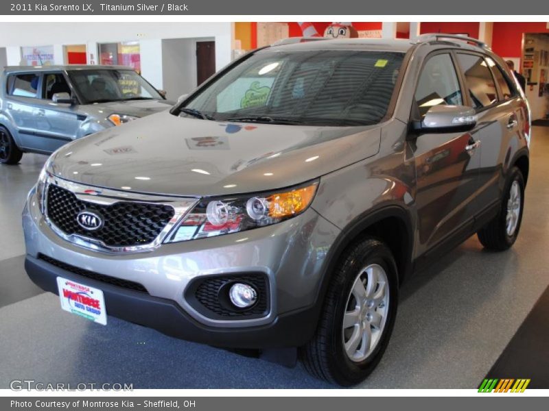 Titanium Silver / Black 2011 Kia Sorento LX