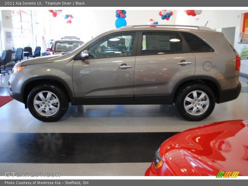 Titanium Silver / Black 2011 Kia Sorento LX