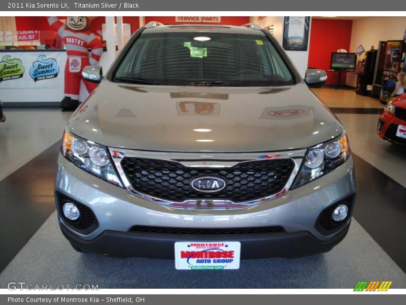 Titanium Silver / Black 2011 Kia Sorento LX