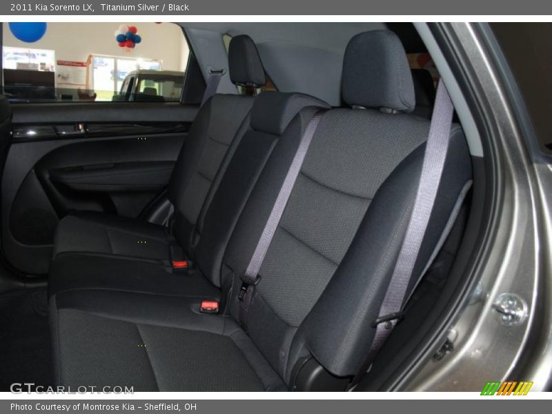 Titanium Silver / Black 2011 Kia Sorento LX