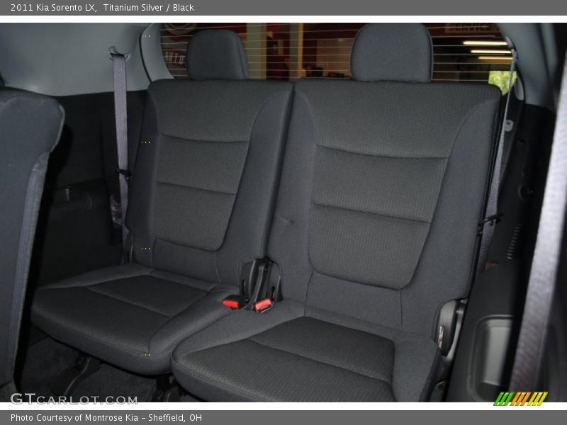 Titanium Silver / Black 2011 Kia Sorento LX