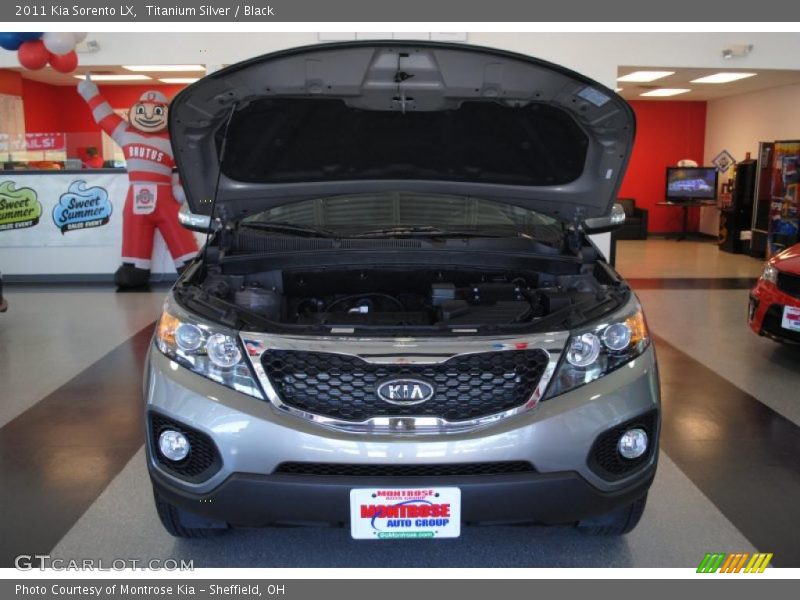 Titanium Silver / Black 2011 Kia Sorento LX