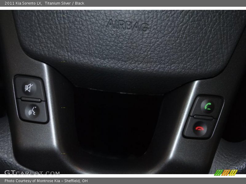 Titanium Silver / Black 2011 Kia Sorento LX